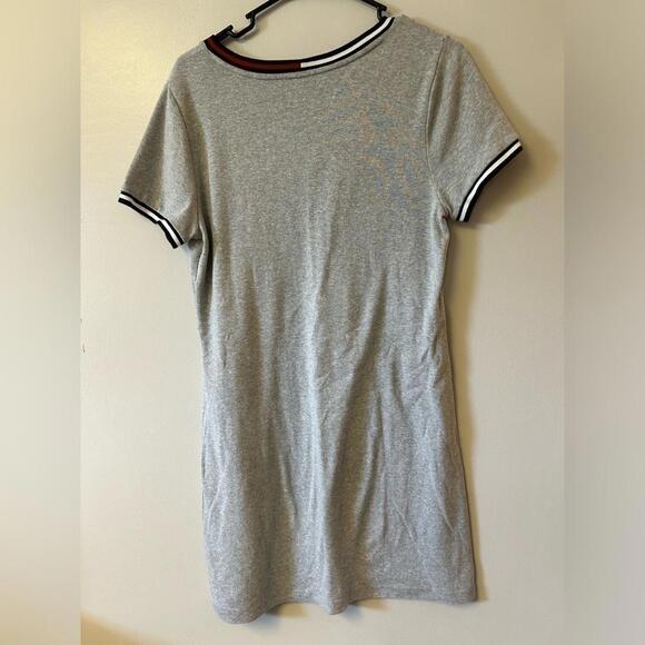 Grey T-shirt dress by Tommy Hilfiger - Picture 4 of 5